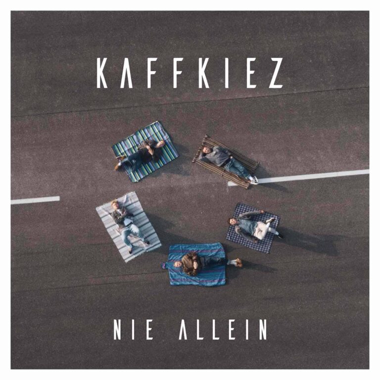Das Cover der Single Nie Allein von Kaffkiez, einer Band aus Rosenheim, die mit ihrem fetten Sound und frischen deutschen Texten begeistert.
