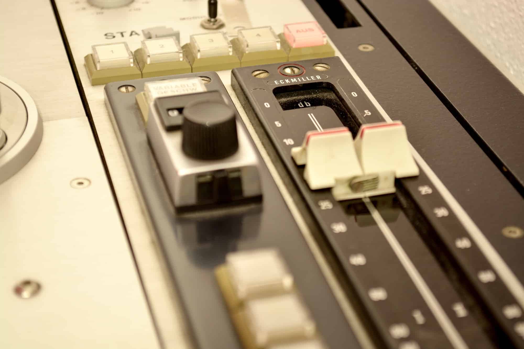 Studer Bandmaschine A80 - Hicktown Records ® Das Tonstudio und Musiklabel in Bayern