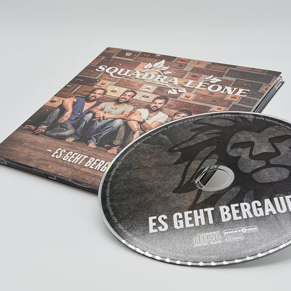 Squadra Leone - Es geht bergauf CD (front) - Hicktown Records ® Das Tonstudio und Musiklabel
