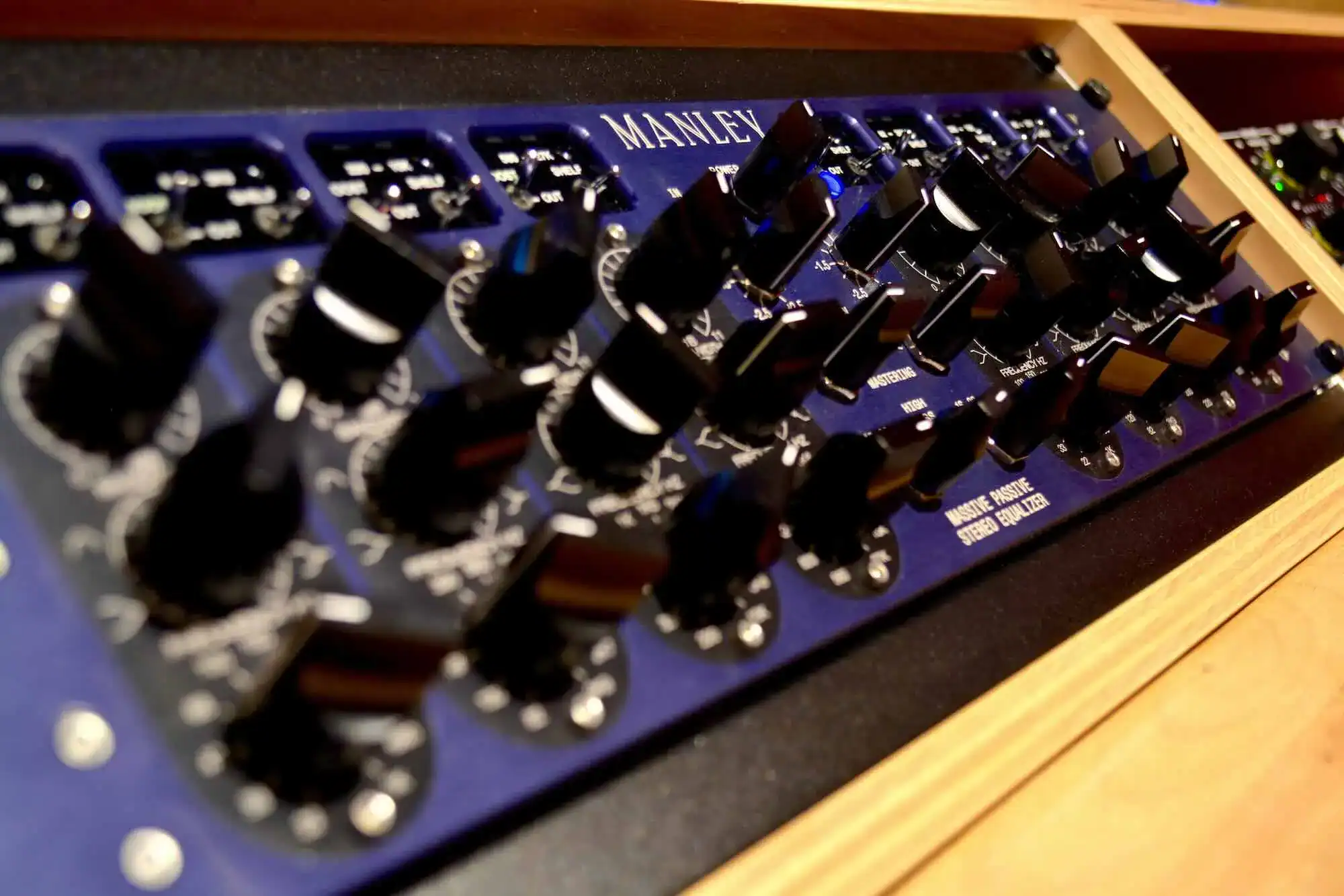 Hicktown Records Massive Passive 01
