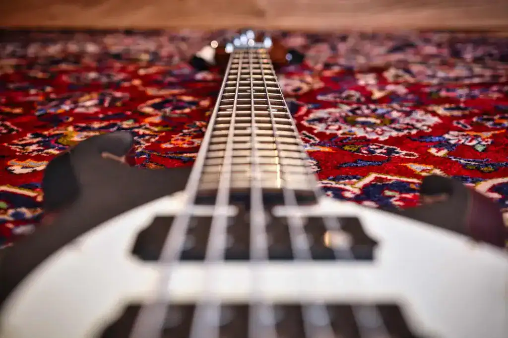 Hicktown Records - Studiogear - Music Man Sterling Stingray 5-string 09